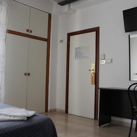 Hotel Grand Meeting Rimini Ngoại thất bức ảnh