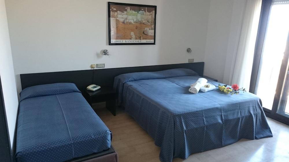 Hotel Grand Meeting Rimini Ngoại thất bức ảnh