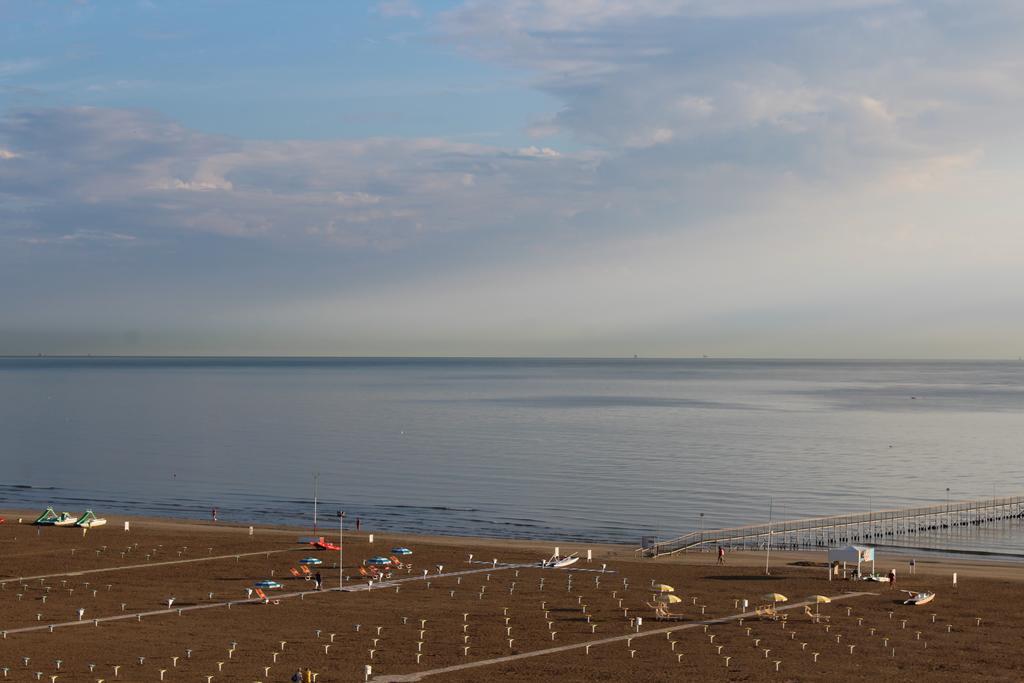 Hotel Grand Meeting Rimini Ngoại thất bức ảnh