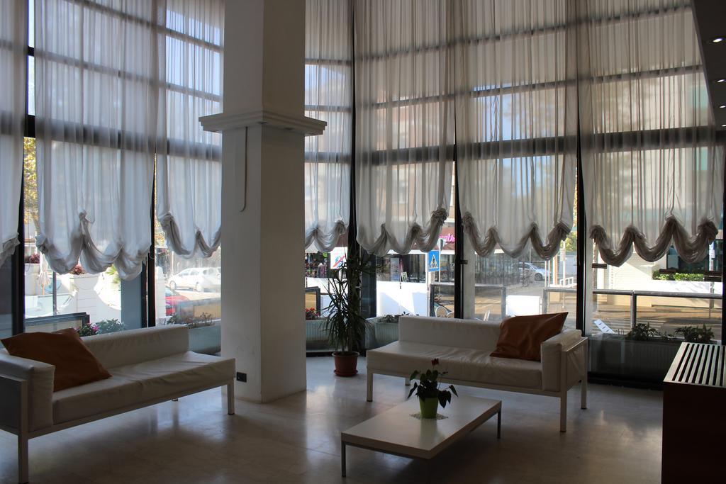 Hotel Grand Meeting Rimini Ngoại thất bức ảnh